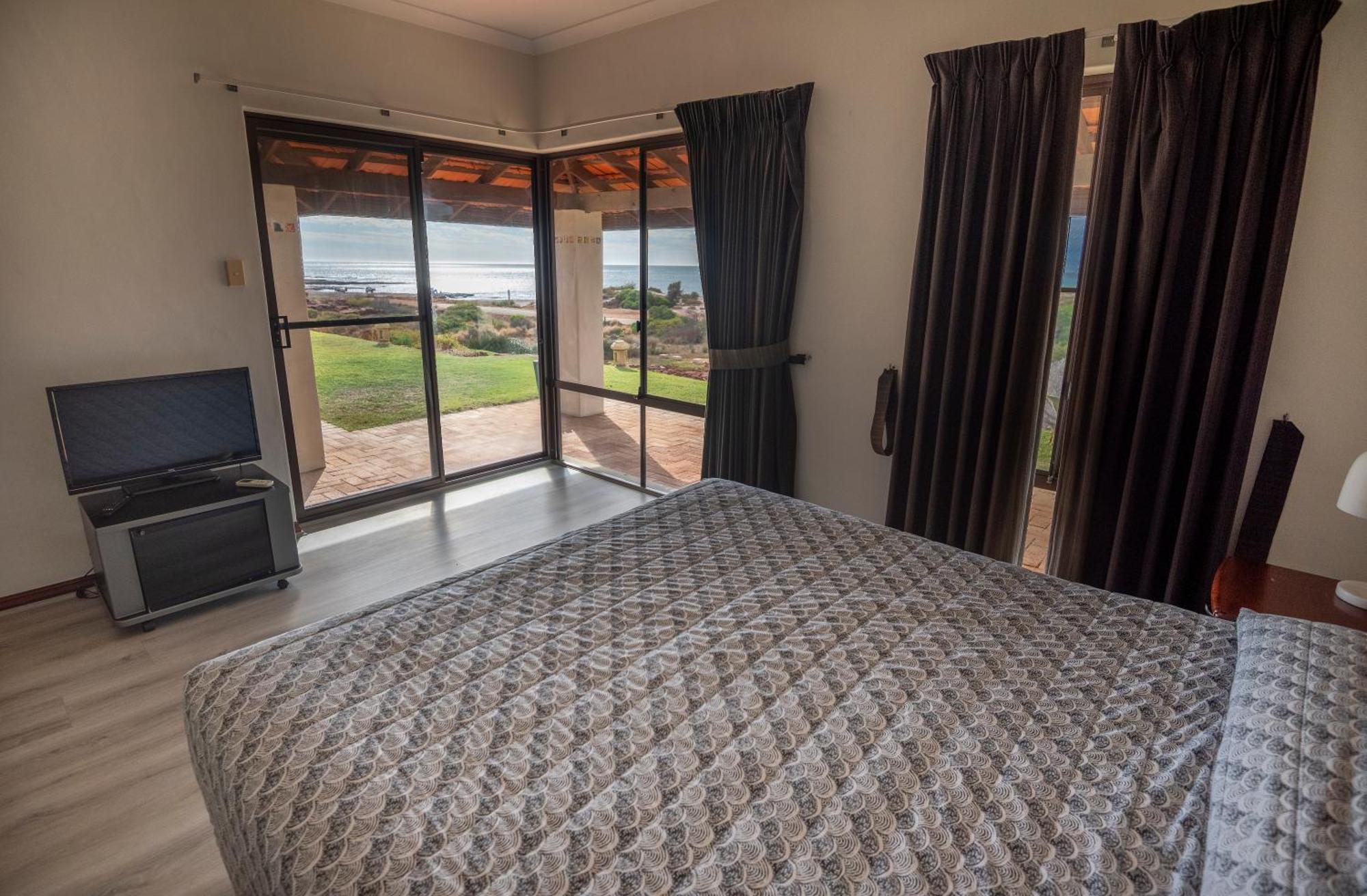 Kalbarri Red Bluff Tourist Park Hotel Ngoại thất bức ảnh